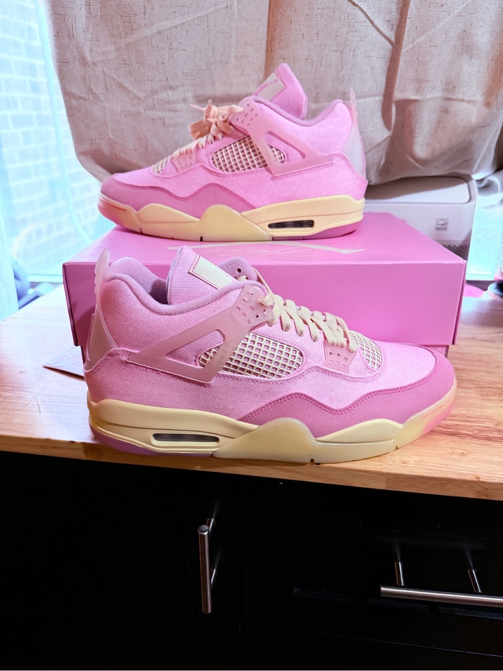 Air jordan retro 4 pearl pink and iced out carmine size 12.5 - Picture 2 of 15